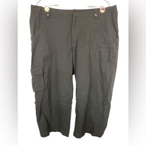 Magellan Sportswear Capris Length Shorts Women’s Size 16